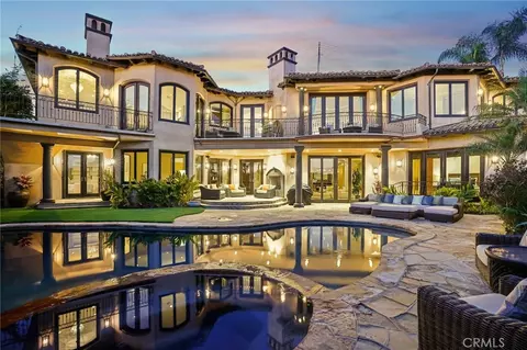 215 S Poinsettia Ave, Manhattan Beach, CA 90266