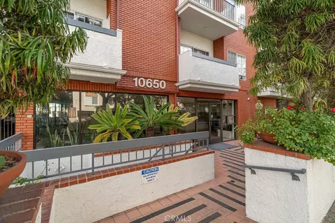 10650 Kinnard #302, Los Angeles, CA 90024