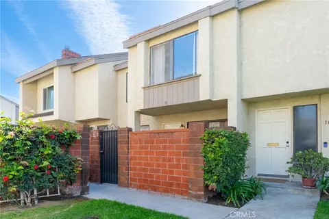 1024 W Lamark Ln, Anaheim, CA 92802