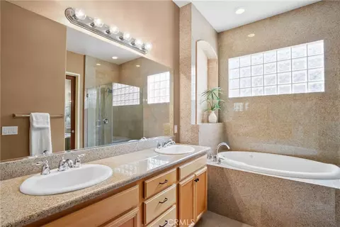 Bath - 82807 Burnette, Indio, CA 92201 photo 1 of 3