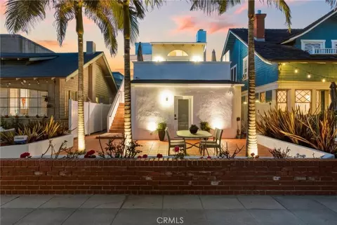 28 10th Ct, Hermosa Beach, CA 90254