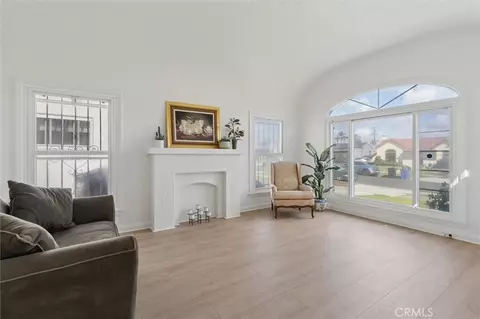 1922 W 84th St, Los Angeles, CA 90047