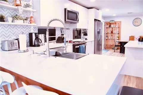 Kitchen - 7112 Mecca Rd, Joshua Tree, CA 92252 photo 3 of 6