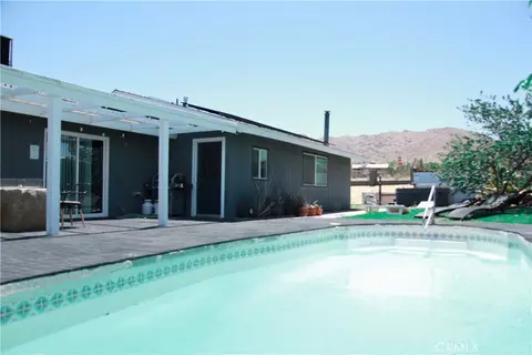 Exterior - 7112 Mecca Rd, Joshua Tree, CA 92252 photo 2 of 12