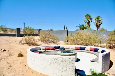 Exterior - 7112 Mecca Rd, Joshua Tree, CA 92252 photo 7 of 12