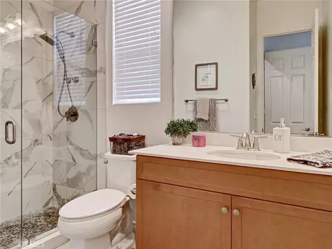 Bath - 43086 Borretti Way, Indio, CA 92203 photo 5 of 5