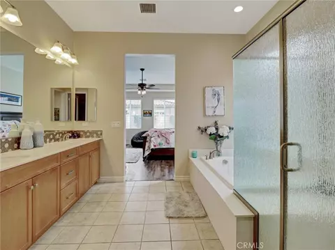 Bath - 43086 Borretti Way, Indio, CA 92203 photo 4 of 5