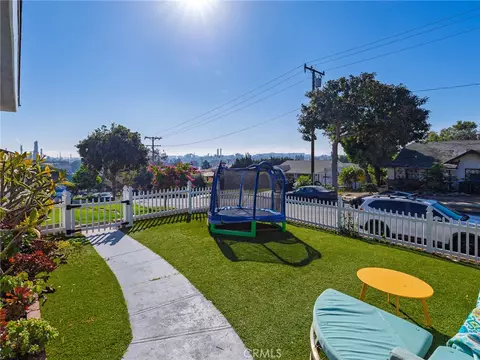 Exterior - 526 Sheldon St, El Segundo, CA 90245 photo 4 of 6