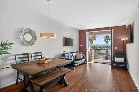 2001 Artesia #403, Redondo Beach, CA 90278