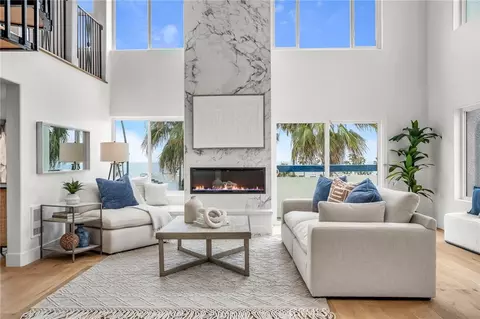 200 S Catalina Ave #403, Redondo Beach, CA 90277