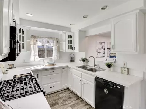 Kitchen - 17815 Lysander, Carson, CA 90746 photo 3 of 3
