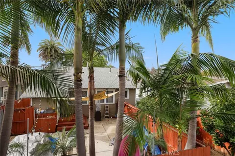 Exterior - 820 Temple Ave, Long Beach, CA 90804 photo 6 of 7