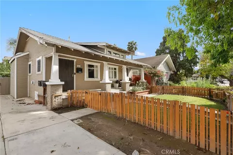 Exterior - 820 Temple Ave, Long Beach, CA 90804 photo 1 of 7