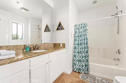 Bath - 61424 Latham Trl, Joshua Tree, CA 92252 photo 4 of 4