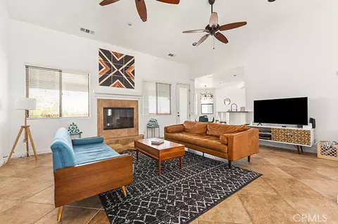 Living - 61424 Latham Trl, Joshua Tree, CA 92252 photo 1 of 1