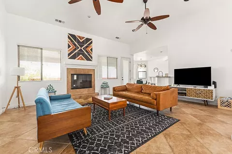 Living - 61424 Latham Trl, Joshua Tree, CA 92252 photo 1 of 2