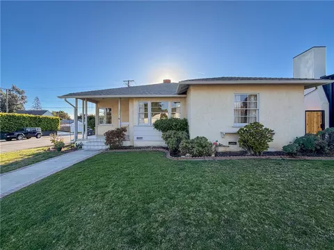 7975 Chase Ave, Los Angeles, CA 90045