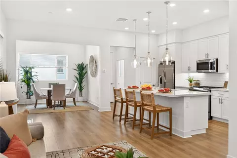 1682 W Lexington Ln, San Pedro, CA 90732