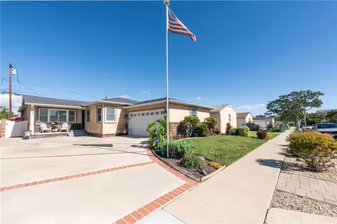 5433 W 134th Pl, Hawthorne, CA 90250