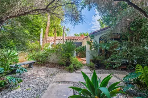 1240 N Olive Dr, West Hollywood, CA 90069