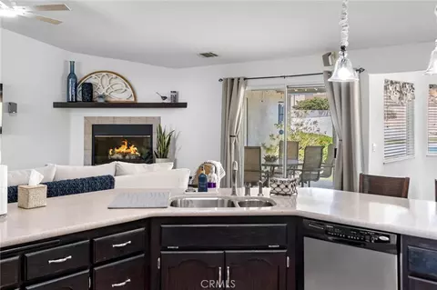 Kitchen - 12971 Valley View Ct, Apple Valley, CA 92308 photo 4 of 4