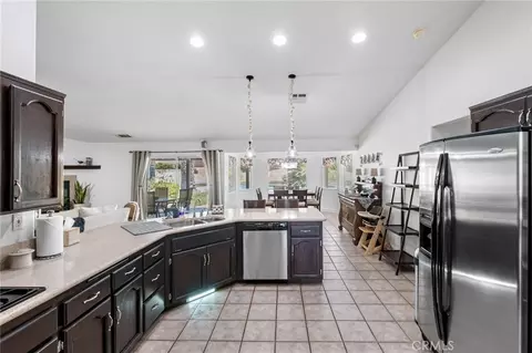 Kitchen - 12971 Valley View Ct, Apple Valley, CA 92308 photo 3 of 4