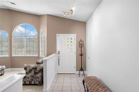 Entry Way - 12971 Valley View Ct, Apple Valley, CA 92308 photo 2 of 3