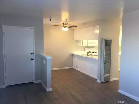Living - 12617 Eucalyptus Ave, Hawthorne, CA 90250 photo 3 of 5
