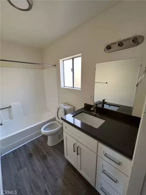 Bath - 12617 Eucalyptus Ave, Hawthorne, CA 90250 photo 1 of 3