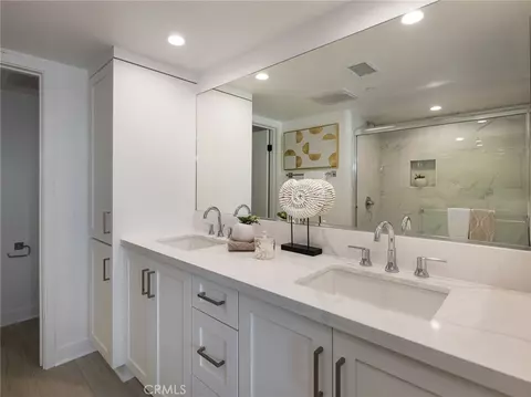 Bath - 121 E 223rd St #3, Carson, CA 90745 photo 2 of 3