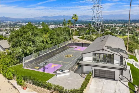 18827 Edleen Dr, Tarzana, CA 91356