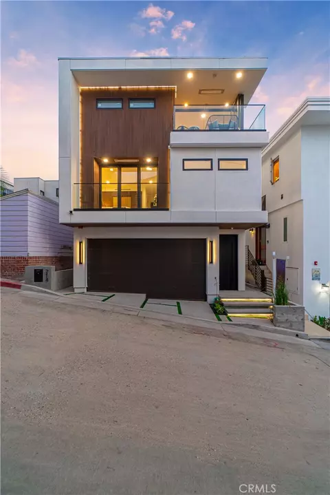 214 El Porto St, Manhattan Beach, CA 90266