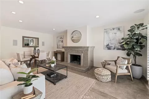 1140 Manhattan Bch #D, Manhattan Beach, CA 90266