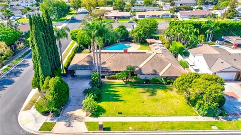 1172 St John Pl, North Tustin, CA 92705
