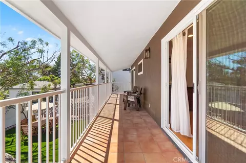 Exterior - 1510 E Maple Ave, El Segundo, CA 90245 photo 8 of 10