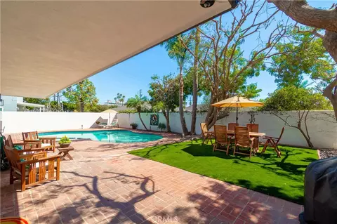 Exterior - 1510 E Maple Ave, El Segundo, CA 90245 photo 4 of 10