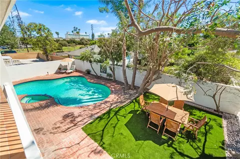 Exterior - 1510 E Maple Ave, El Segundo, CA 90245 photo 9 of 10