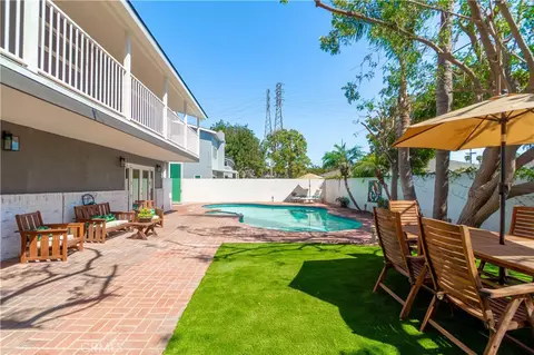 Exterior - 1510 E Maple Ave, El Segundo, CA 90245 photo 5 of 10