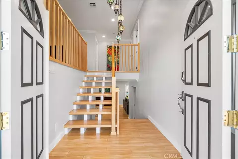 Entry Way - 1510 E Maple Ave, El Segundo, CA 90245 photo 2 of 2