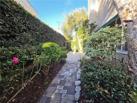 Exterior - 2213 Pullman Ln #1, Redondo Beach, CA 90278 photo 13 of 21