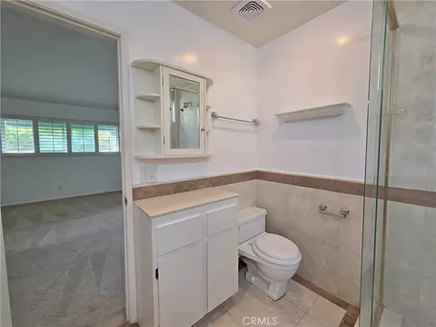Bath - 2213 Pullman Ln #1, Redondo Beach, CA 90278 photo 3 of 6