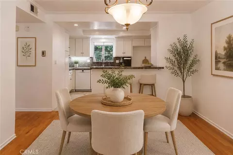 Dining - 2213 Pullman Ln #1, Redondo Beach, CA 90278 photo 1 of 1