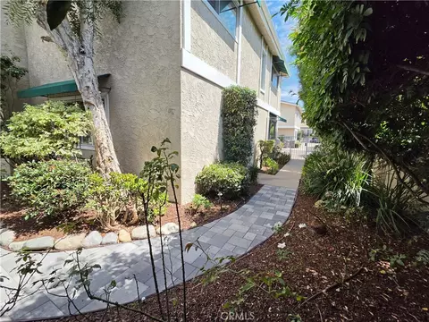Exterior - 2213 Pullman Ln #1, Redondo Beach, CA 90278 photo 15 of 21