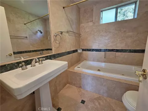 Bath - 2213 Pullman Ln #1, Redondo Beach, CA 90278 photo 4 of 6