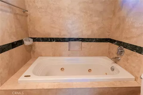 Bath - 2213 Pullman Ln #1, Redondo Beach, CA 90278 photo 5 of 6