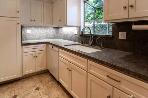 Kitchen - 2213 Pullman Ln #1, Redondo Beach, CA 90278 photo 1 of 3