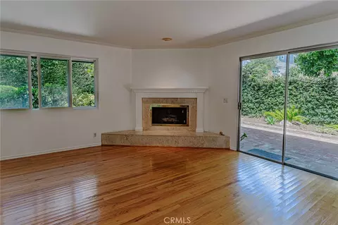 Living - 2213 Pullman Ln #1, Redondo Beach, CA 90278 photo 2 of 10