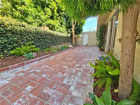 Exterior - 2213 Pullman Ln #1, Redondo Beach, CA 90278 photo 6 of 21