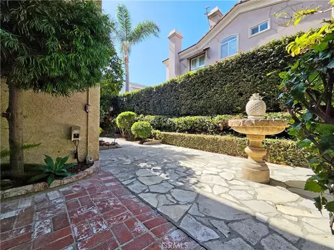 Exterior - 2213 Pullman Ln #1, Redondo Beach, CA 90278 photo 10 of 21