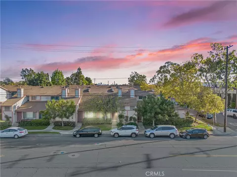 3392 Elm Ave, Long Beach, CA 90807